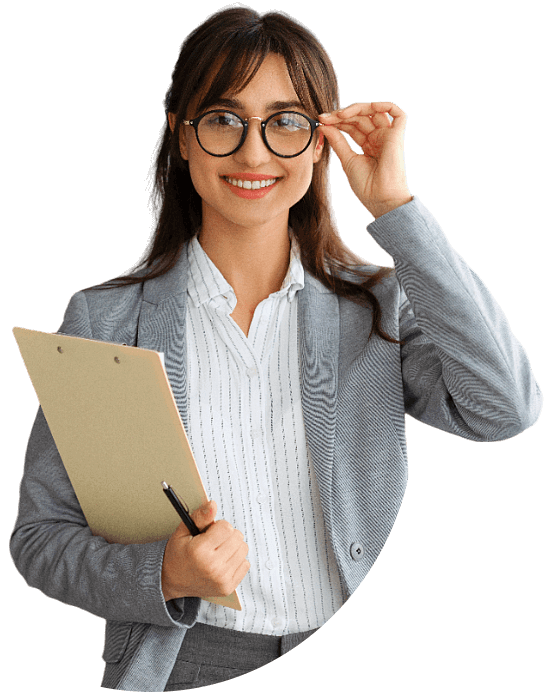 woman therapist wearing glasses